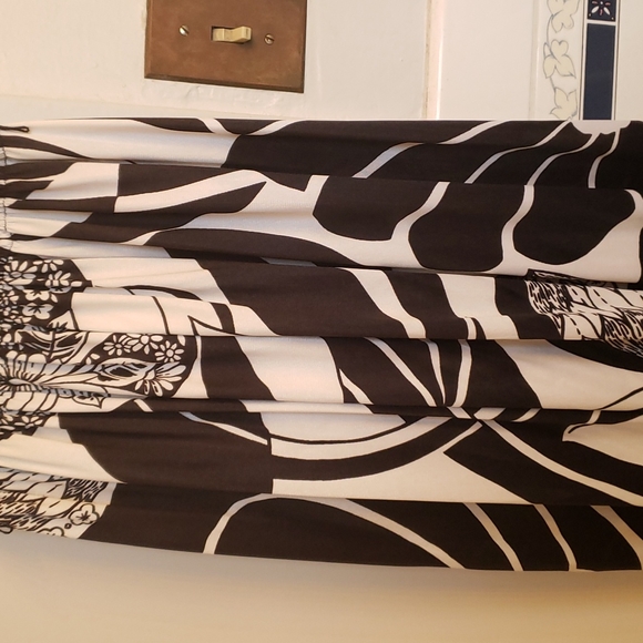 Chic perfect condition Cole of Calif  maxi dress ready for spring gathering. - Picture 3 of 7